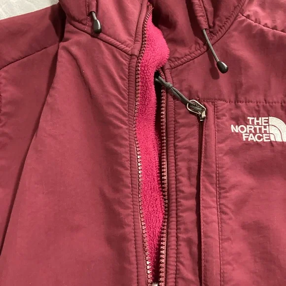 The North Face Pink Fleece Jacket - Picture 4 of 10